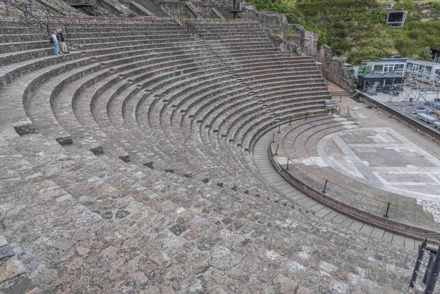 Francia - Lyon 061 - Teatro Galo Romano.jpg
